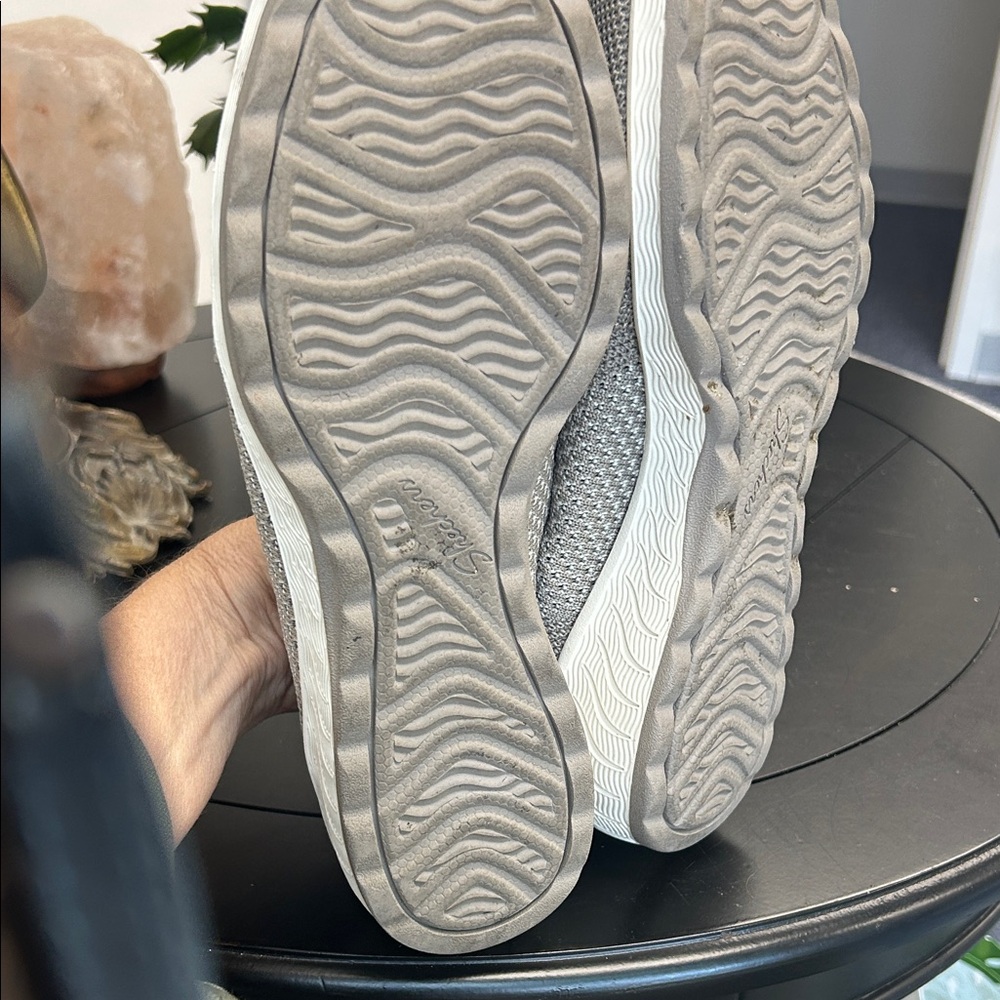 Skechers Slip-On Knit Walking Sneakers - Light Gray/Tan Size 9 - Picture 5 of 7